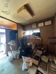 【残置物あり・雨漏りあり狭山市上奥富】他社では買取不可と判断された空き家を買取いたしました