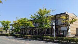 長屋・テラスハウスはなぜ売れにくいのか？区分マンションとの違いと注意点