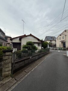 【神奈川県横浜市泉区の残地有空き家】他社査定金額より200万円アップで空き家を買取いたしました。